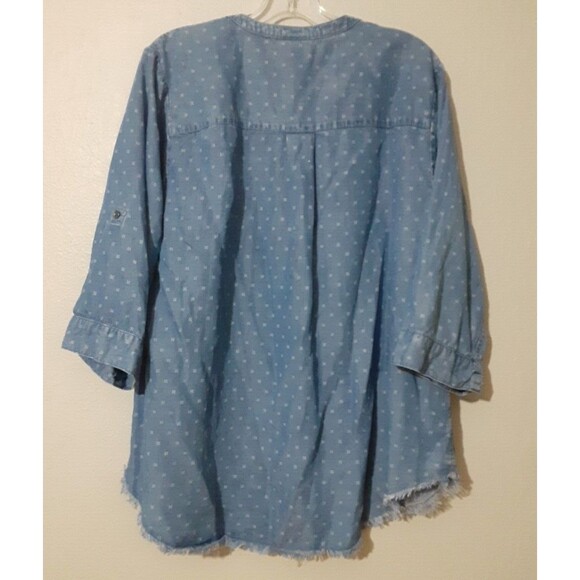 Torrid Denim Chambray Button Down White Dot Pattern Long Sleeve Top Size 1 - Picture 2 of 9